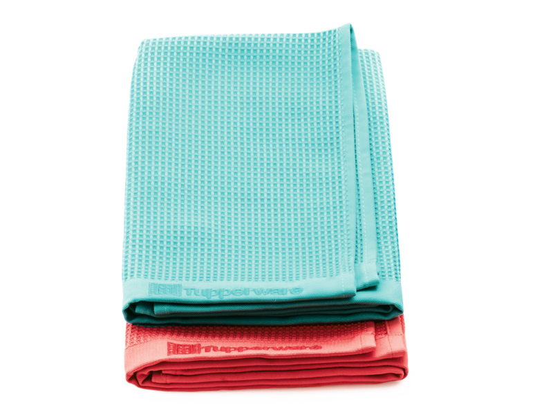 set of green and red tupperware microfiber window towels