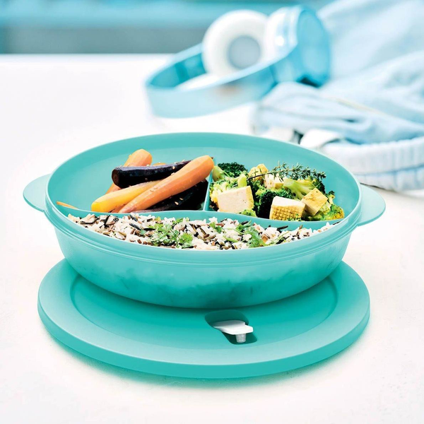 Tupperware CrystalWave® PLUS Divided Dish image 2